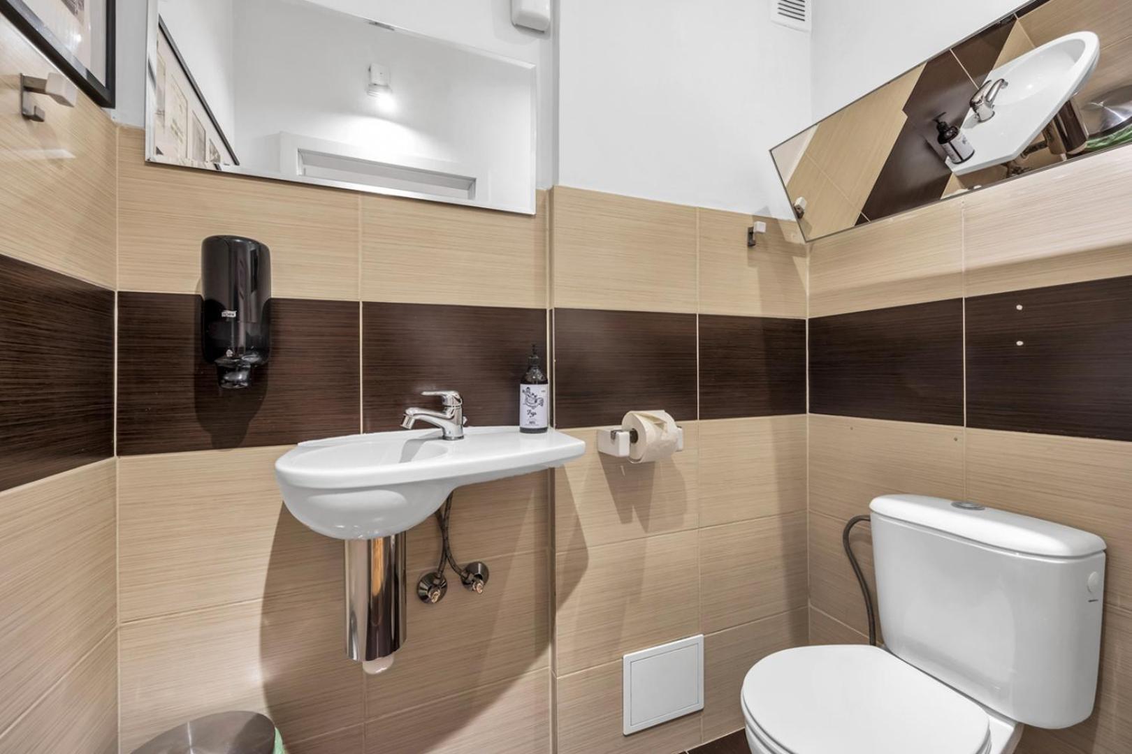 Metro Politechnika 3-Bedroom Apartment Varsavia Esterno foto