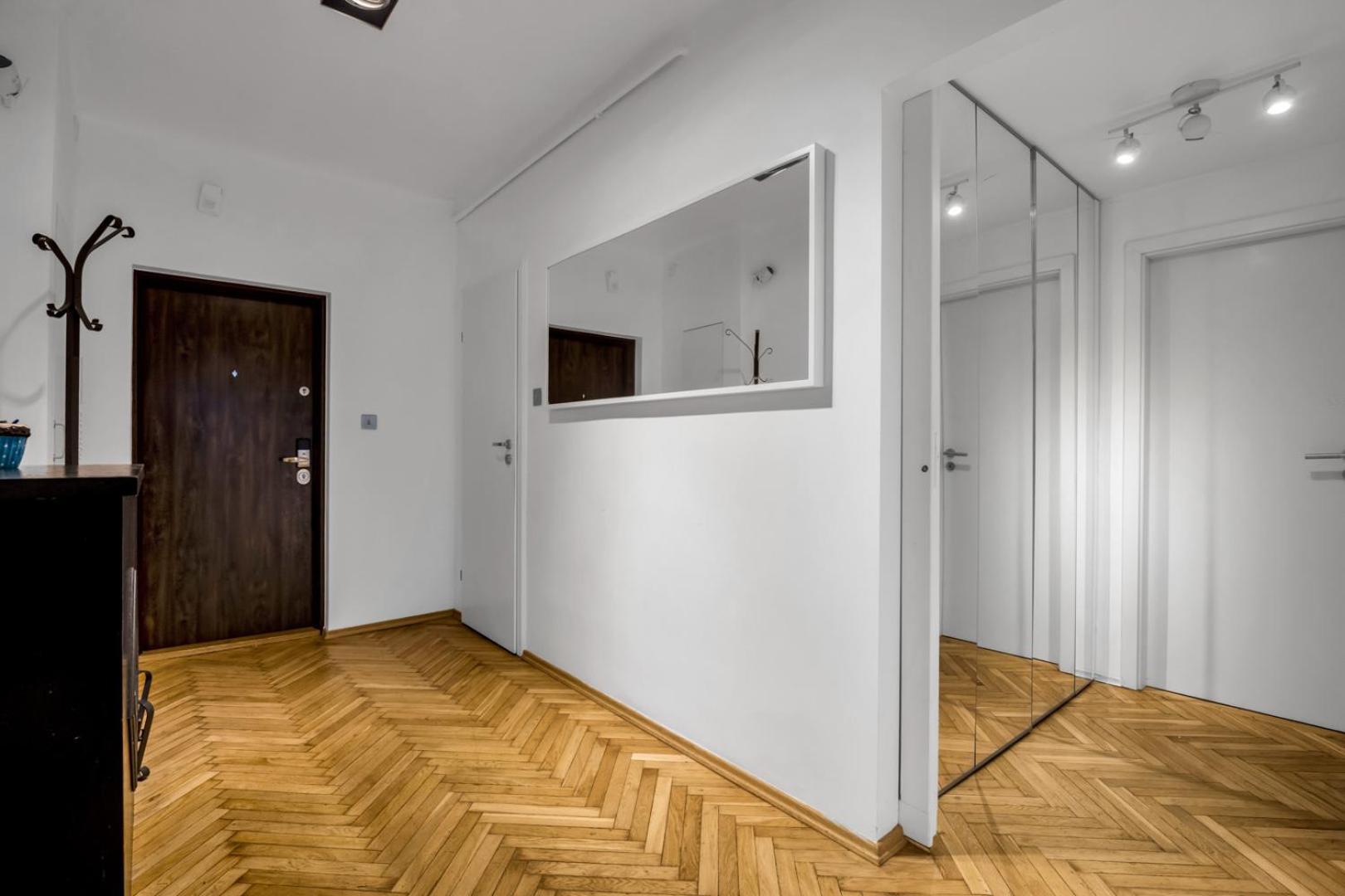 Metro Politechnika 3-Bedroom Apartment Varsavia Esterno foto